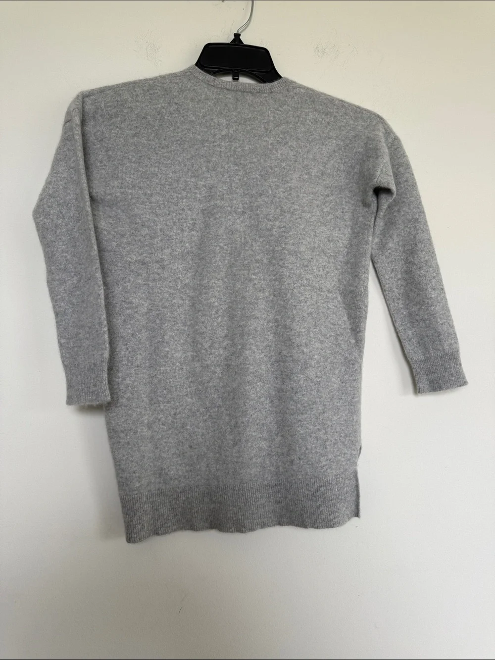 ANTONIO MELANI 100% Cashmere Light Gray V-Neck Sweater